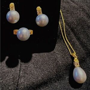 Elegant authentic south sea bluish gray Pearl Jewelry Set